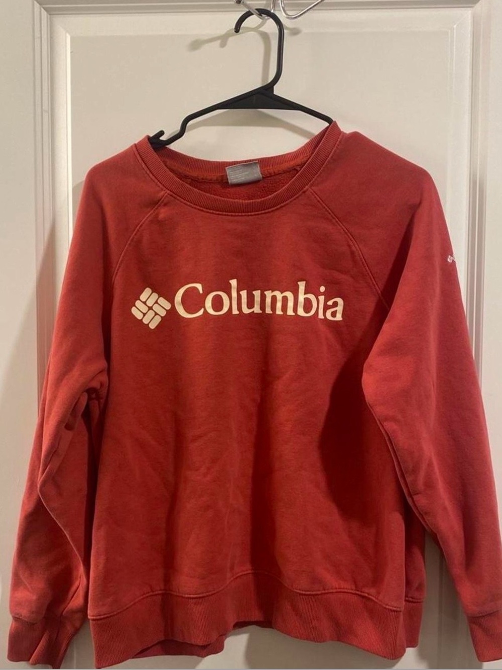 Columbia Women's Rust Red Crewneck Sweatshirt